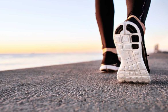 Laufschuhe in Nahaufnahme.